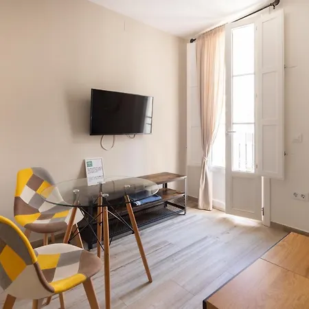 Apartment Entrecatedrales 2 *